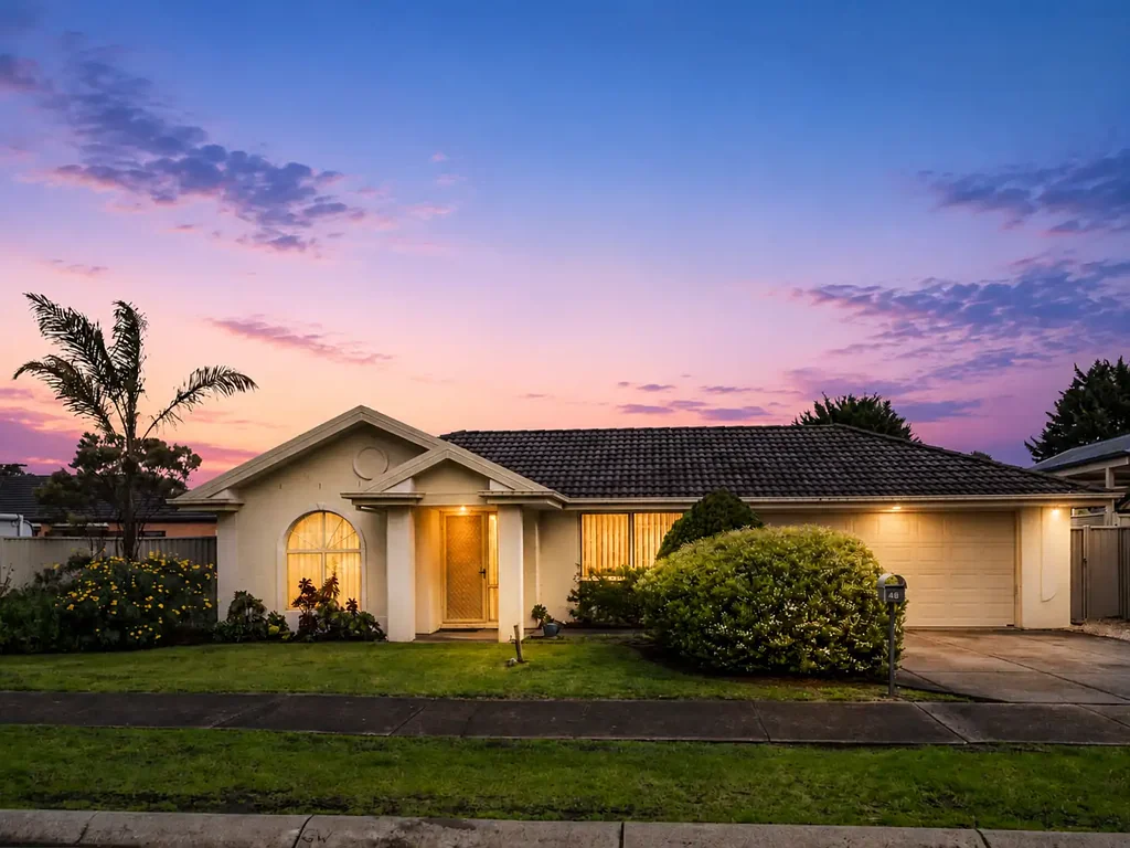 Pakenham 4कमरा Your Dream Family Home Awaits in Pakenham's Premier Location!