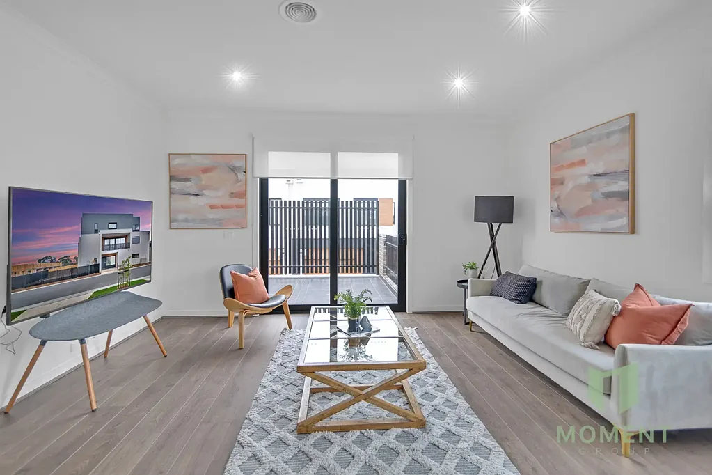 For Lease - Stunning 3 Bedroom Townhouse in Prestigious Sandford Estate