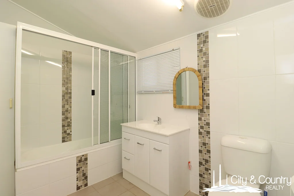 Mount Isa 4部屋 Practical Living with Plenty of Potential
