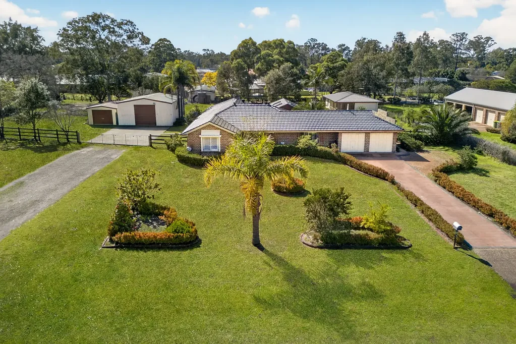 Windsor Downs 6कमरा Acreage Lifestyle with Dual Accommodation & Business Potential on 4000sqm