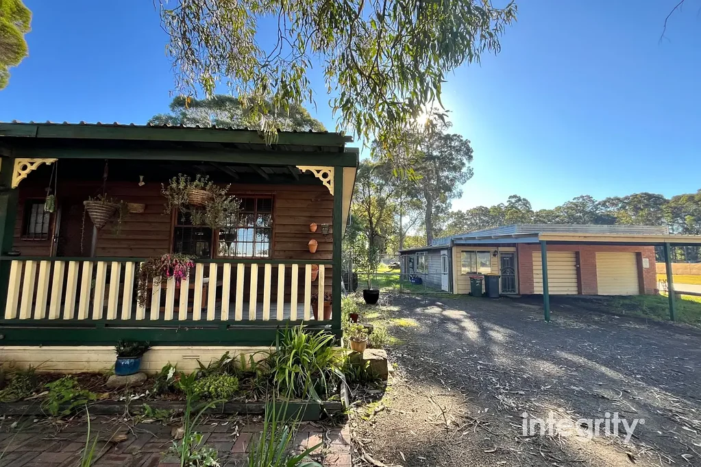 great for the handyman - workshop & shed included