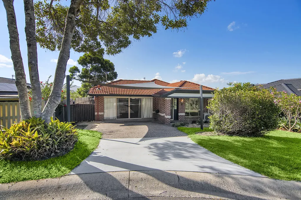 Gorgeous 3 Bedroom Home in Quiet Cul-De-Sac