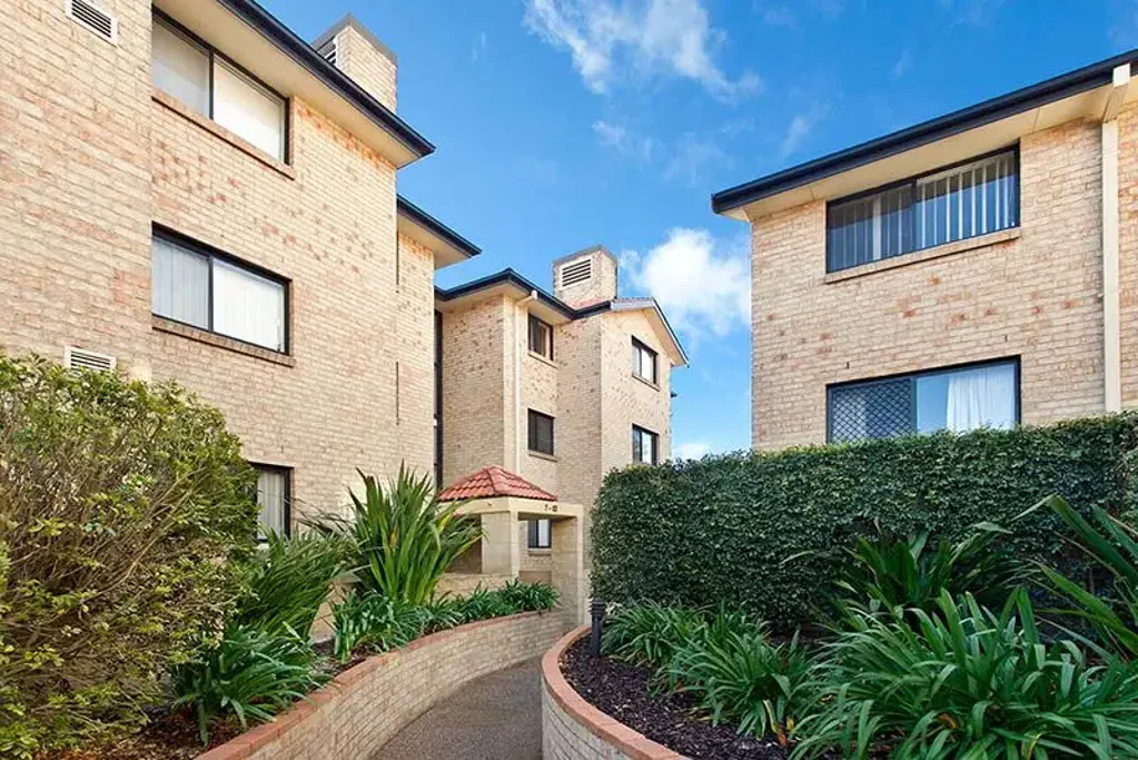 Engadine 2chambre Private Two-Bedroom Unit with North-West Facing Courtyard (Access via Preston Avenue/Engadine Place)