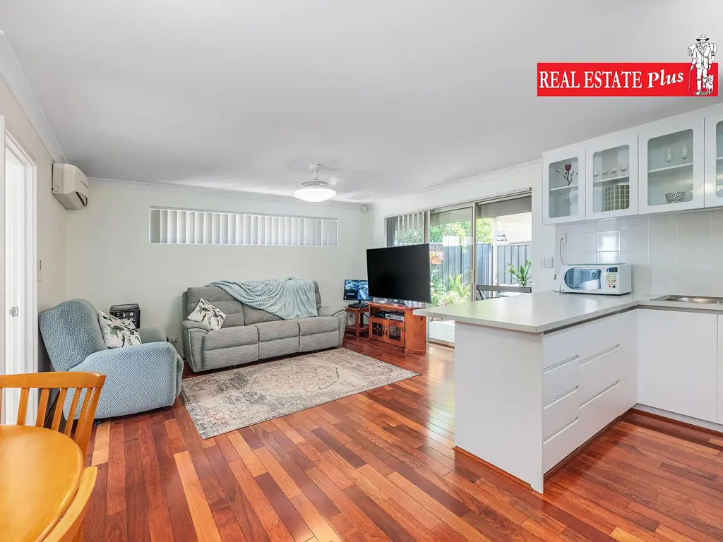 Midland 3ਬੈੱਡਰੂਮ More Than Meets the Eye in This Gorgeous, Well-Loved Home