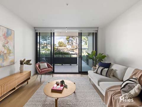 Ivanhoe East 2 Bedroom Luxury & Sophistication Amidst Leafy Parklands