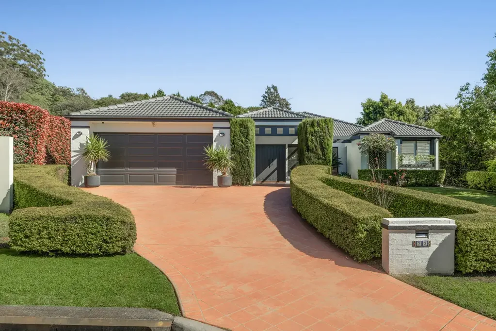 Mount Lofty 4 Bedroom Spacious and Private - The Ultimate Family Retreat on 1210sqm