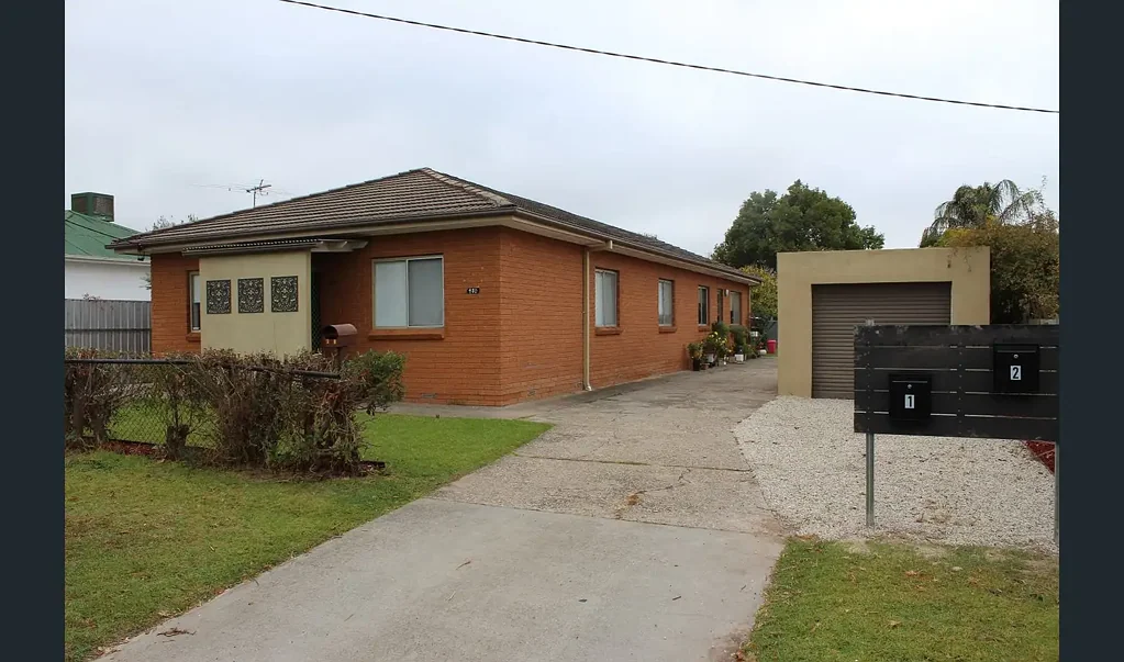3 BEDROOM LAVINGTON UNIT
