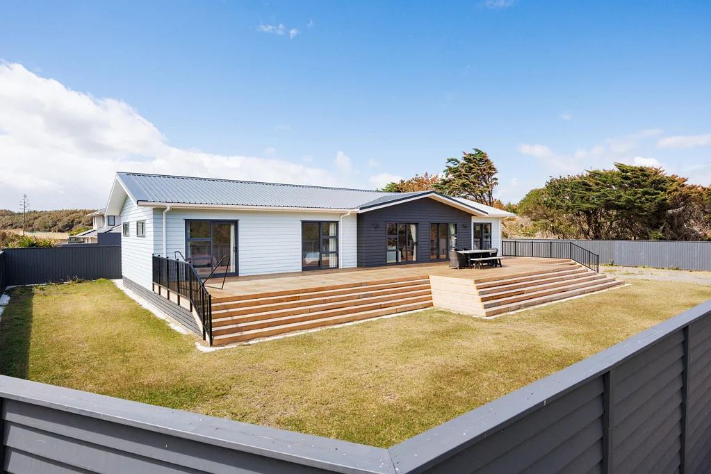 Himatangi Beach 4Moenga Modern beachside living with exceptional value