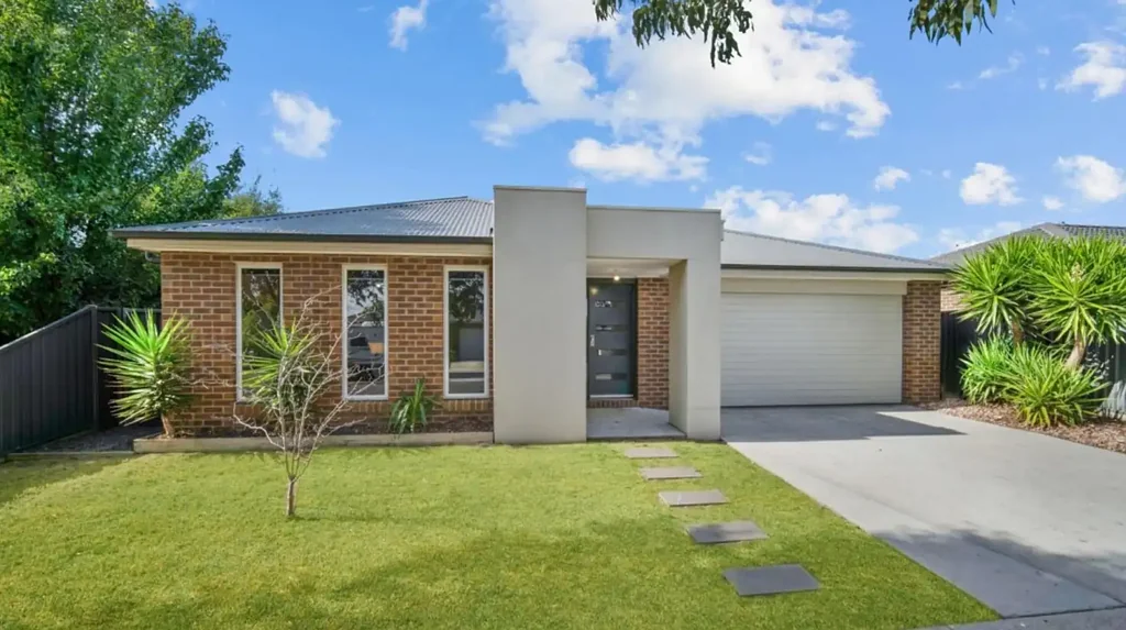 11 Craven Street, Lucas, VIC 3350