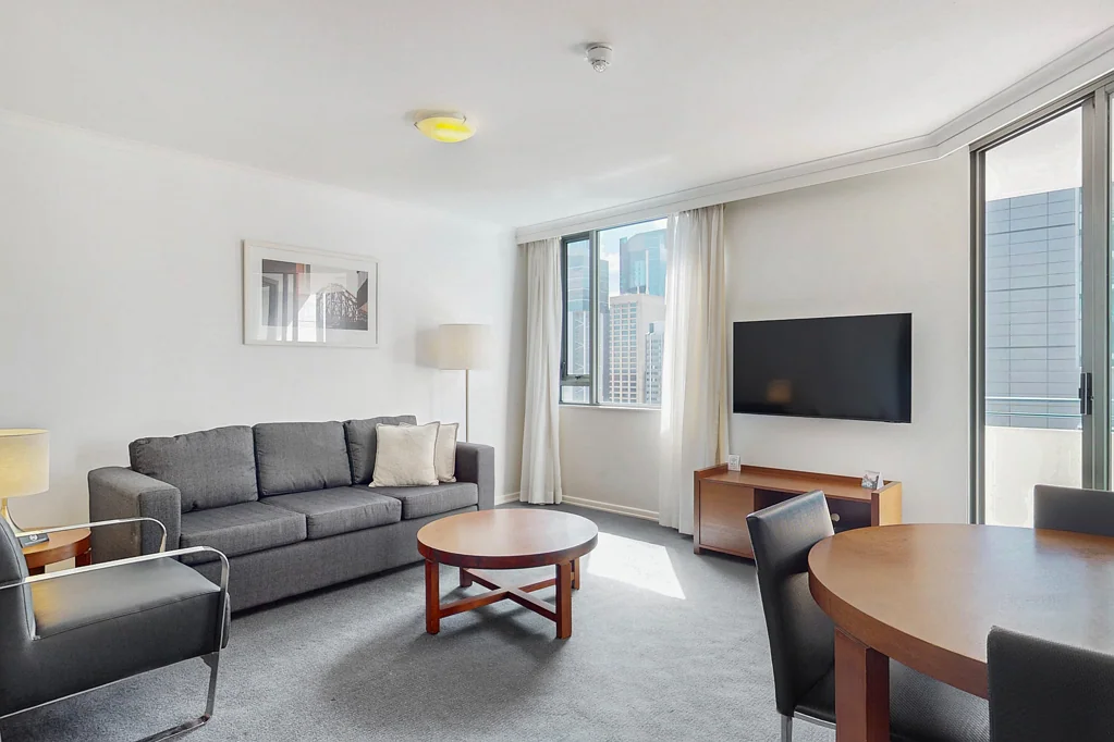 Stylish One Bedroom Apartment Furnished Located in Charlotte Street