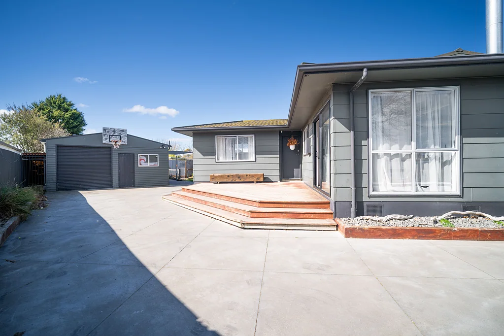 Flaxmere 3部屋 Solid family home with space to grow