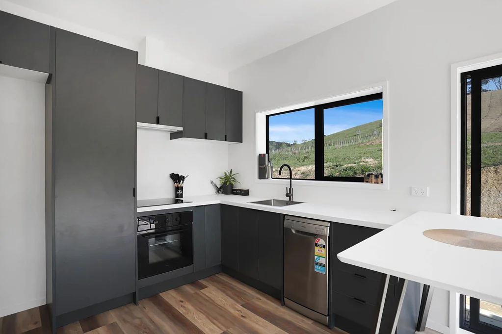 Waimauku 2房  CCC Issued - Workshop/Minor Dwelling