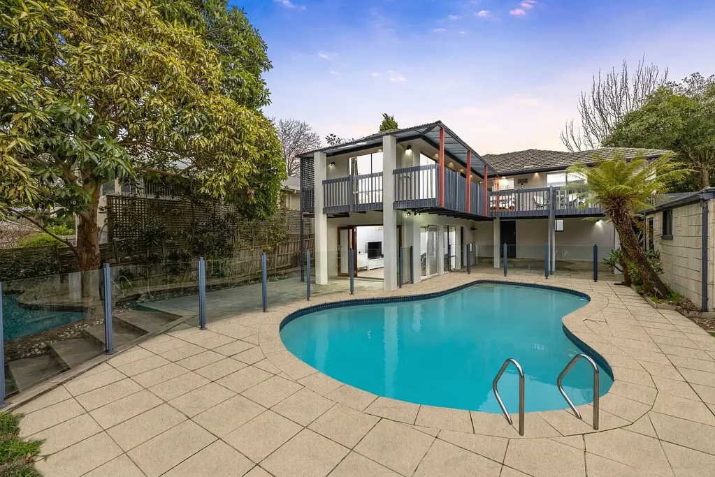 16 Fairway Avenue, Mount Waverley, VIC 3149