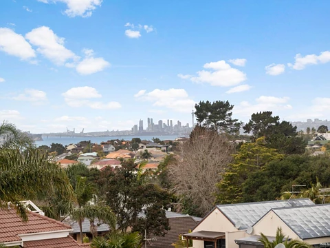 5 Belleaire Court, West Harbour, Waitakere City
