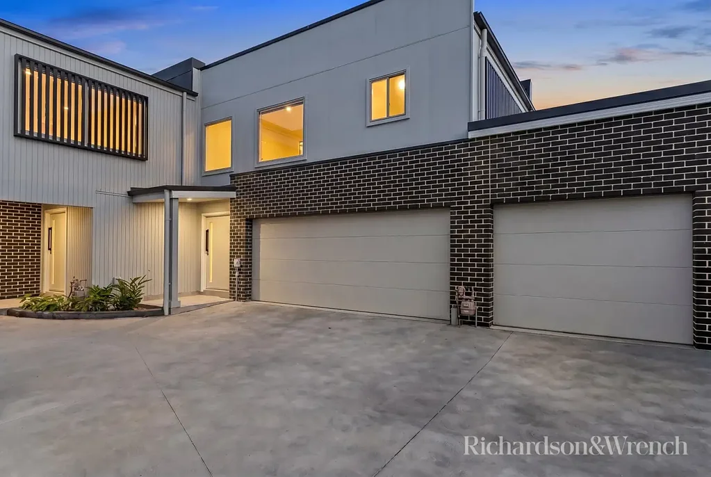 Ettalong Beach 3房  Brand New Coastal Living – 450m to the Beach