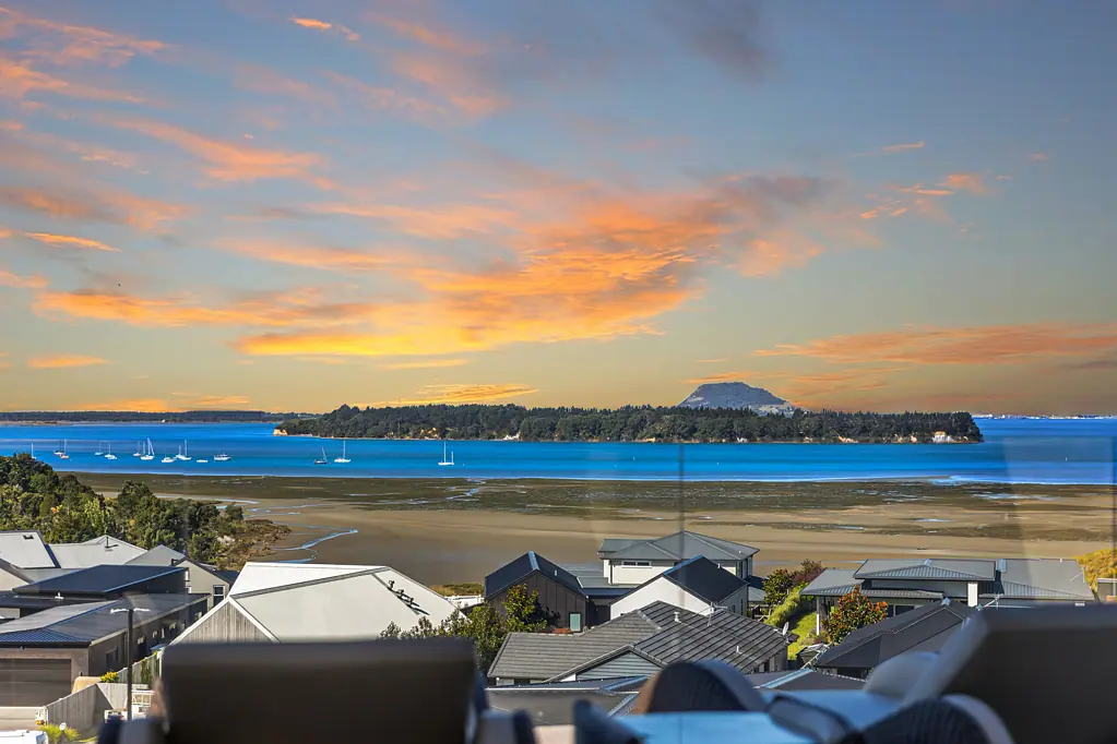 Omokoroa 5ห้องนอน Prestige, position, and panoramic views