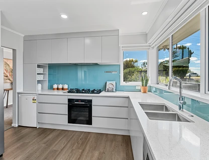 27 High Road, Glenfield, North Shore City, 4 ਕਮਰੇ, 2 ਬਾਥਰੂਮ, House