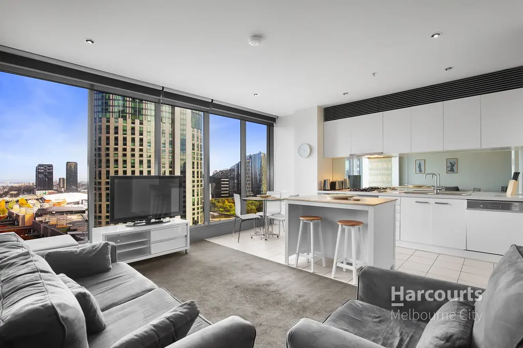 19th-Floor Luxury with Iconic Yarra & Skyline Views