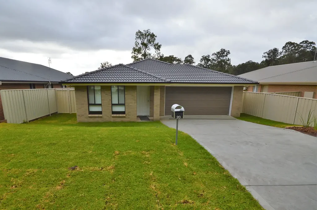 GREAT 4 BEDROOM FAMILY HOME NESTLED IN ELLALONG