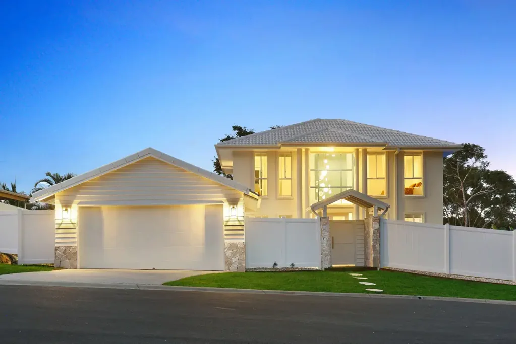 Burleigh Heads 5ਬੈੱਡਰੂਮ Coastal Luxury, Reimagined