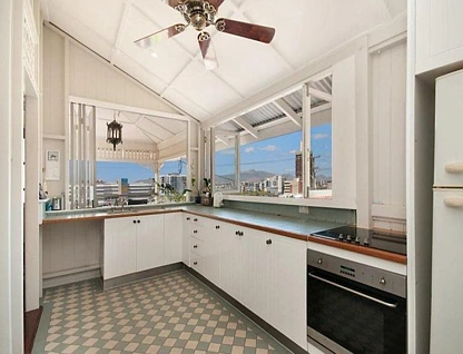 11 Melton Terrace, Townsville City, Townsville, 8 રૂમ, 8 બાથરૂમ, Unit