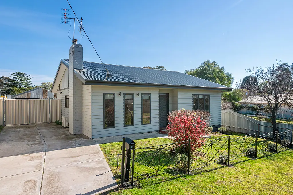 14 Parsonage Grove, Eaglehawk, VIC 3556