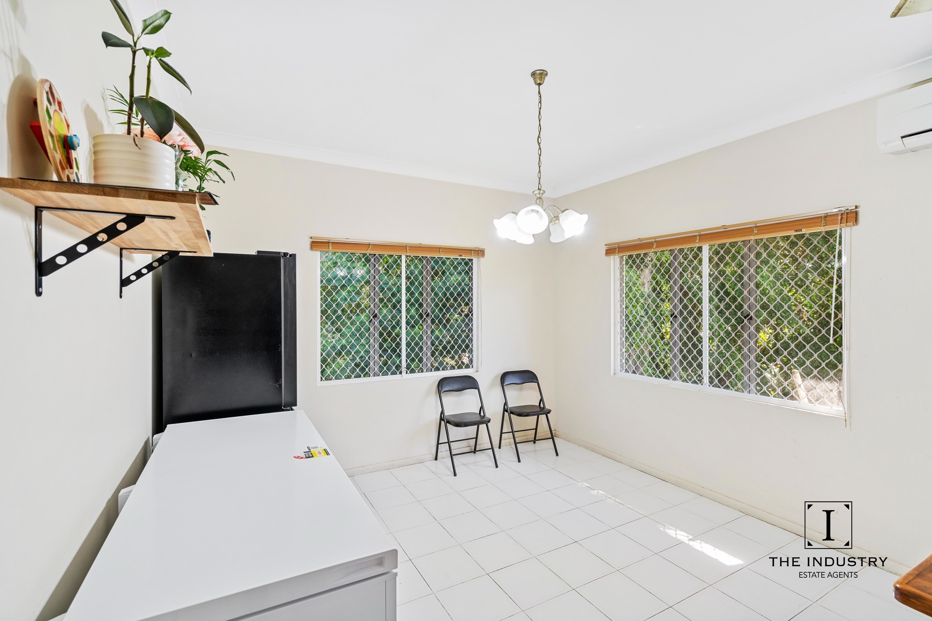 17 NARELLE CL, YORKEYS KNOB QLD 4878, 0部屋, 0バスルーム, House