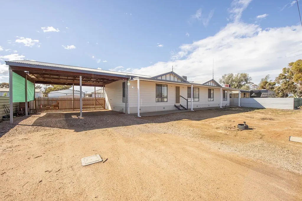 Port Pirie 4ਬੈੱਡਰੂਮ Spacious Four-Bedroom Home in Quiet, Convenient Location