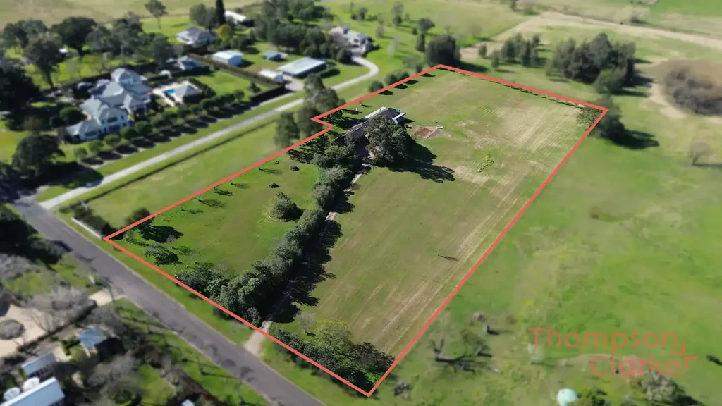 Oakhampton Heights 6房  Spacious Acreage Living with Privacy, Space & a Warm Family Feel