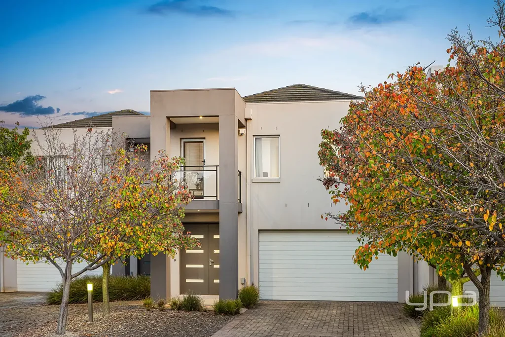 14/110 Sanctuary Lakes North Boulevard, Point Cook, VIC 3030