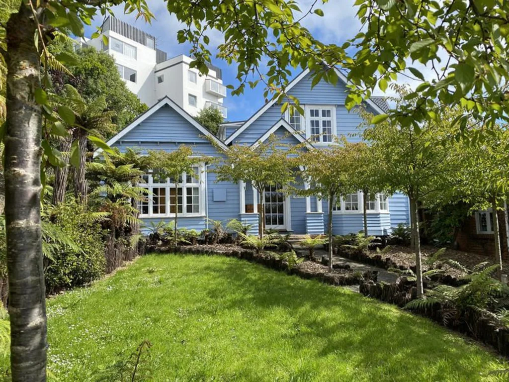 5 Bedroom Student Haven