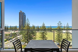 73/25-29 Surf Parade, Broadbeach