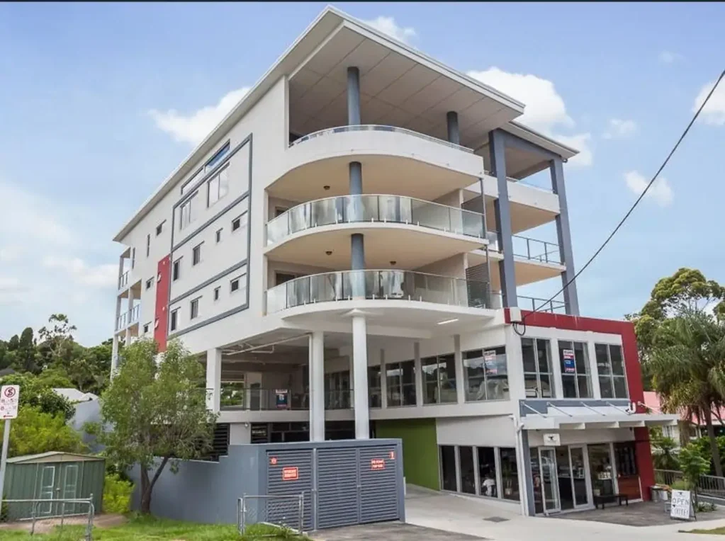 Large Stylish 2 Bedroom Apartment with 2 Bath