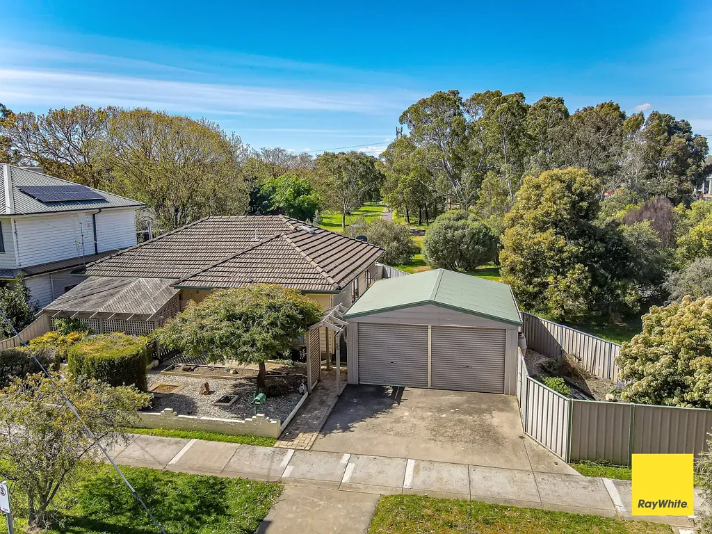 33 Norma Street, Golden Square, VIC 3555