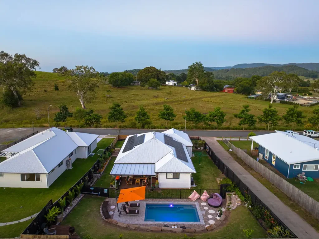 Kenilworth 4ห้องนอน Contemporary Living in Country setting