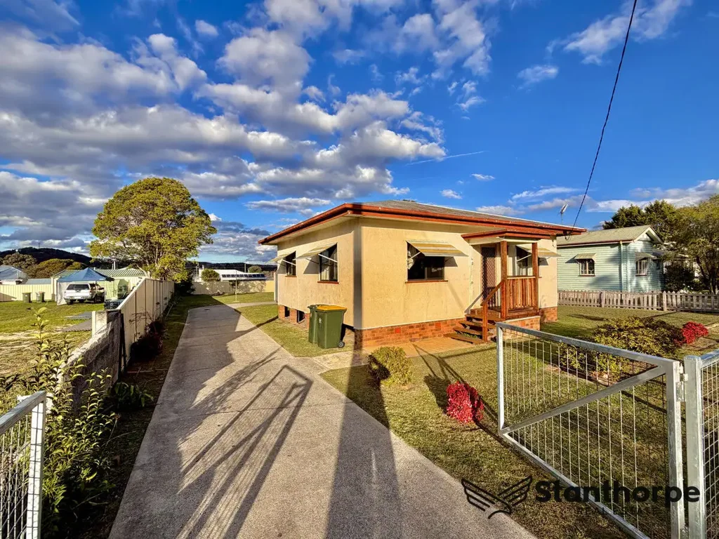 Stanthorpe 2બેડરૂમ STANTHORPE 1,012 M2 ELEVATED POSITION WITH TOWN VIEWS SOLID 2 BEDROOM