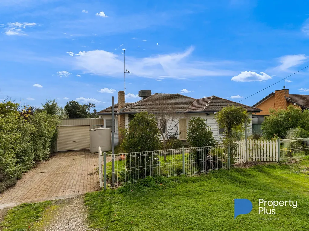 "Comfortable Home in a Convenient California Gully Location"