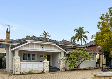 Maylands 3房  SPACIOUS & CHARMING CHARACTER HOME!!!