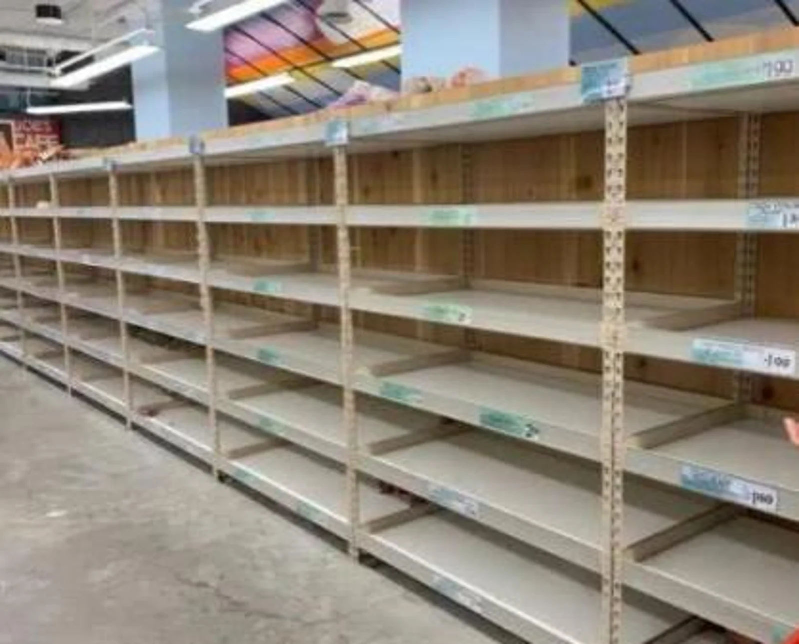疫情下抢劫一空的美国超市，这些惨遭嫌弃的食物，果然最难吃？