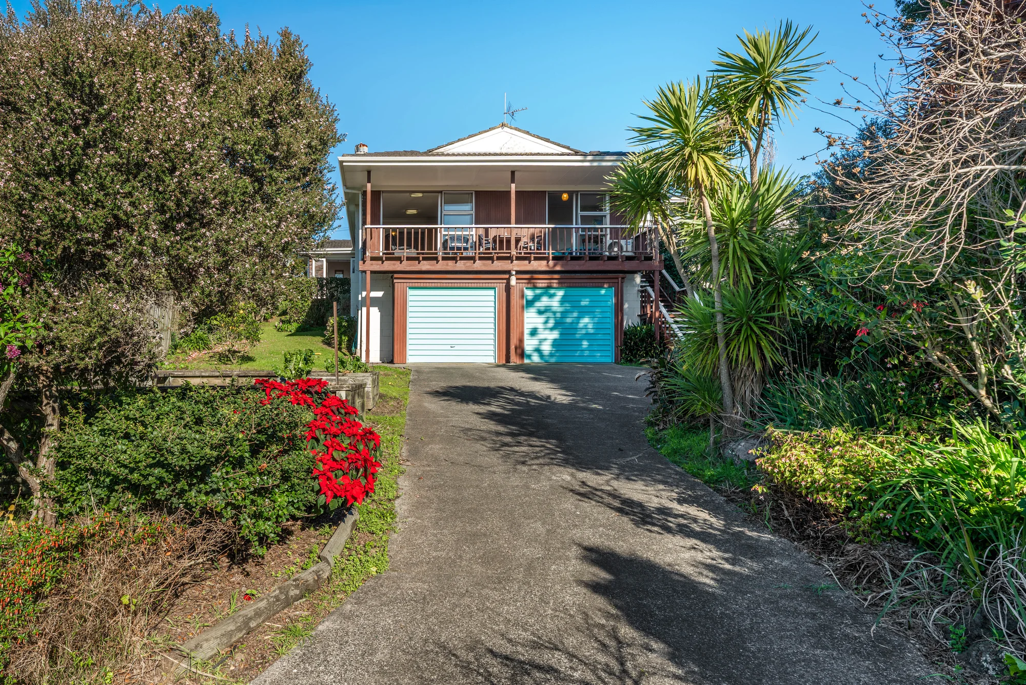 Mangere Bridge 3房 Elevated Position. Generous Land.