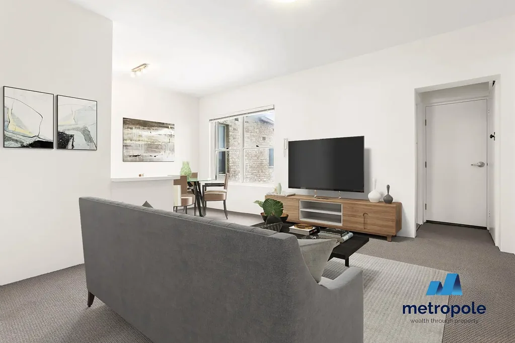 SPACIOUS ONE BEDROOM WITH SECURE CAR SPACE AND CLOSE TO ALL AMENITIES