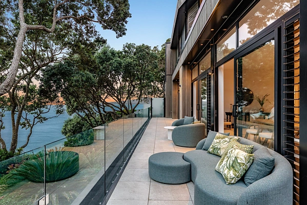 218A Lake Road, Hauraki, North Shore City