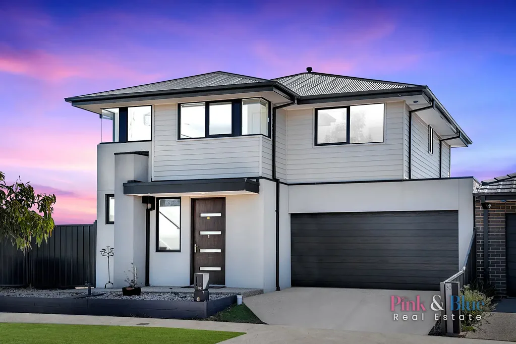 Rockbank 3 Bedroom "East-Facing Elegance with Two Living Areas & a Study – Secure Yours Today!"
