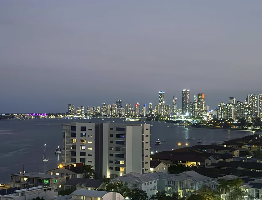 1111/19 Imperial Parade, Labrador, Gold Coast, 3 침실, 2 욕실, Apartment