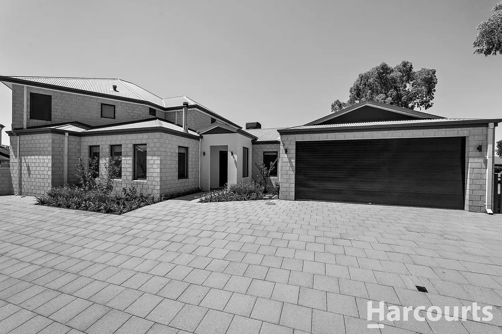 11 Leeuwin Place, Halls Head, WA 6210