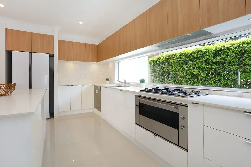 Benowa 4ห้องนอน AS-NEW LUXURY IN THE PRESTIGIOUS ROYAL PINES ESTATE