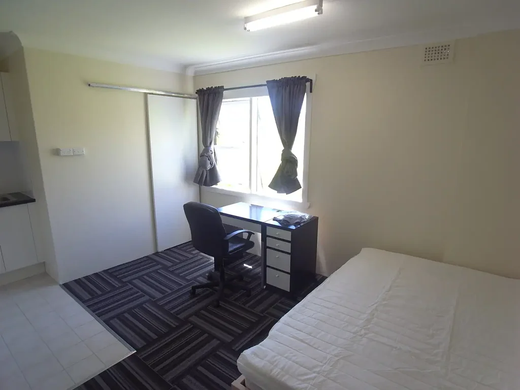 SINGLE ROOM AVAILABLE IN DARLINGHURST