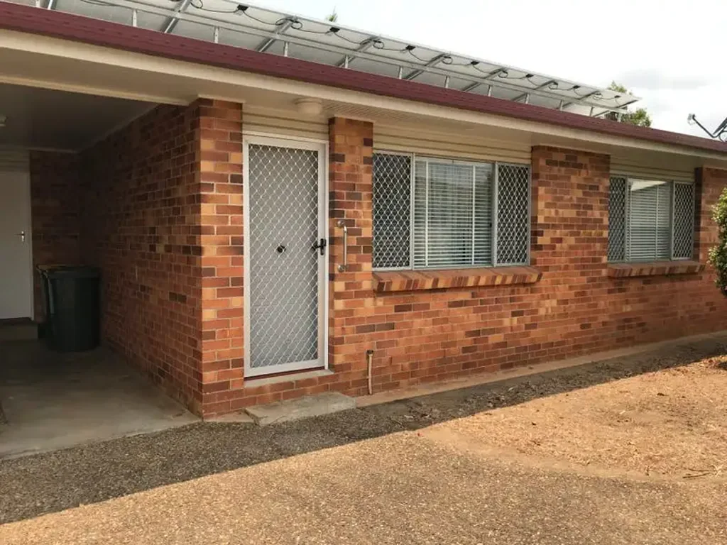 Neat and Tidy Unit in Quiet Complex
