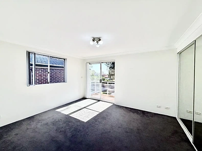 860A Forest Road, Peakhurst, NSW 2210, 3房, 1浴, Apartment