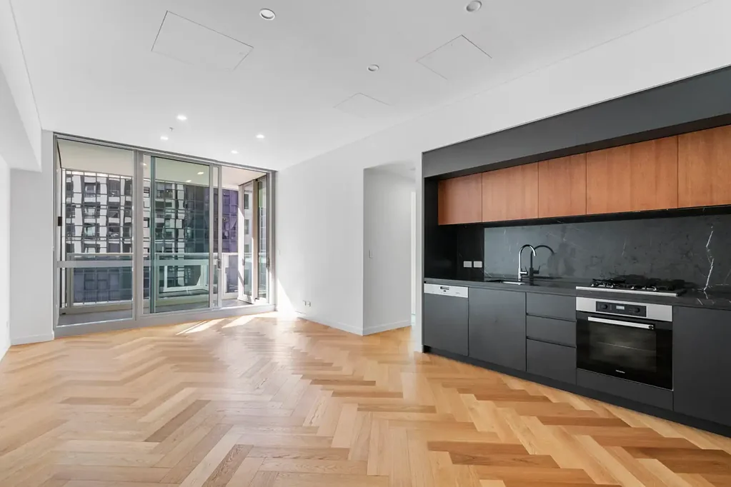 Greenland Tower - One bedroom plus full study room